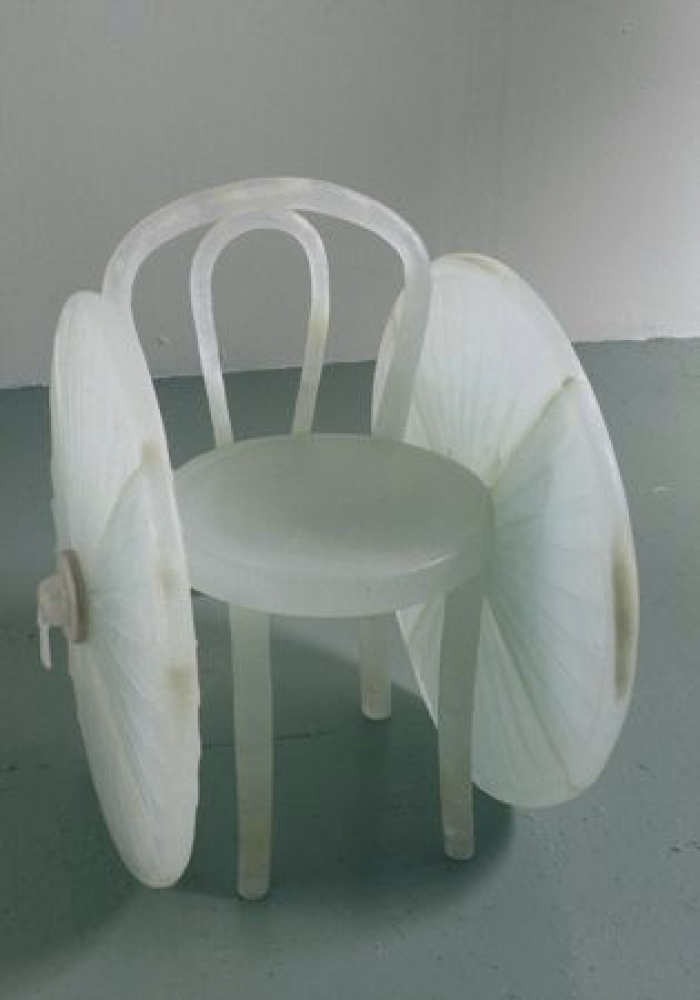 chair with wheels